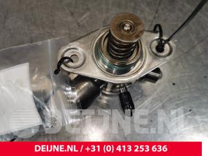 Used High pressure pump Mercedes CLA (117.3) 2.0 CLA-250 Turbo 16V Price € 120,00 Margin scheme offered by van Deijne Onderdelen Uden B.V.