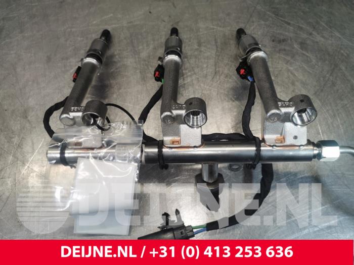 Usagé Système d'injection Volvo XC40 (XZ) 1.5 T4 Plug-in Hybrid 12V Prix € 211,75 Prix TTC proposé par van Deijne Onderdelen Uden B.V.