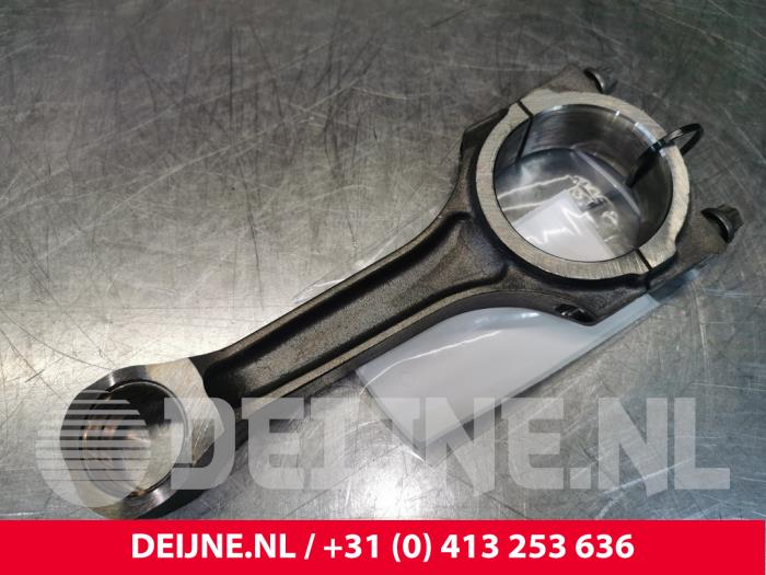 Używane Korbowód Ford Transit 2.2 TDCi 16V Cena € 48,40 Z VAT oferowane przez van Deijne Onderdelen Uden B.V.