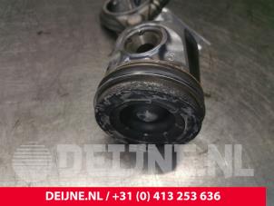 Piston d'un Fiat Ducato (250) 3.0 D 160 Multijet Power 2008