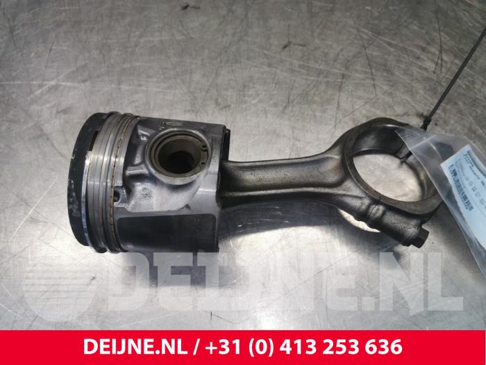 Usados Pistón Fiat Ducato (250) 3.0 D 160 Multijet Power Precio € 96,80 IVA incluido ofrecido por van Deijne Onderdelen Uden B.V.