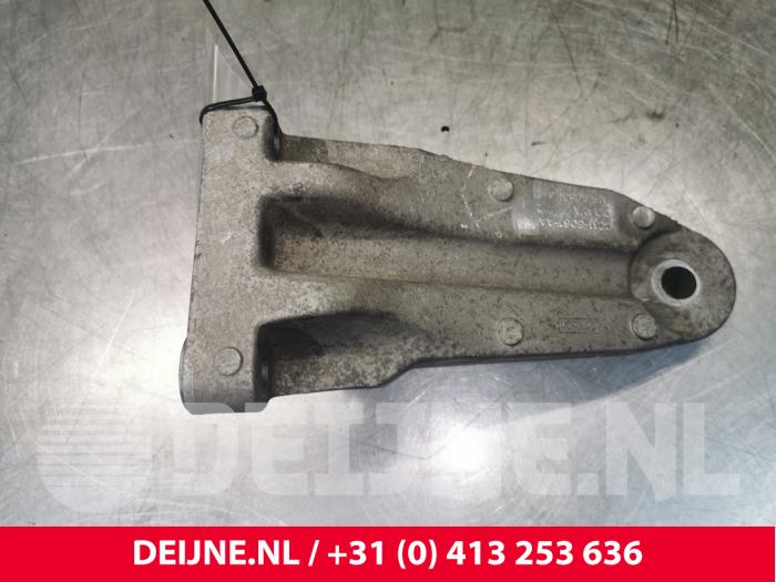Used Engine mount Ford Transit Price € 30,25 Inclusive VAT offered by van Deijne Onderdelen Uden B.V.