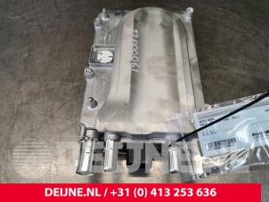Usagé Chargeur de batterie Volvo V60 II (ZW) 2.0 T6 16V Twin Engine Prix € 650,00 Règlement à la marge proposé par van Deijne Onderdelen Uden B.V.