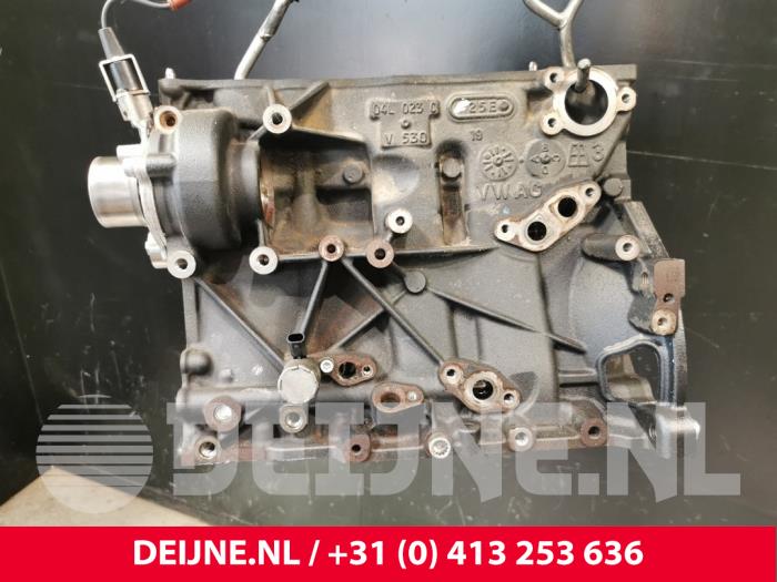 Used Engine crankcase Volkswagen Caddy Price € 786,50 Inclusive VAT offered by van Deijne Onderdelen Uden B.V.