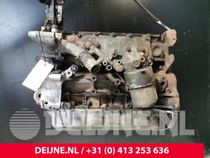 Usagé Bloc moteur inférieur Nissan Atleon Prix € 1.149,50 Prix TTC proposé par van Deijne Onderdelen Uden B.V.