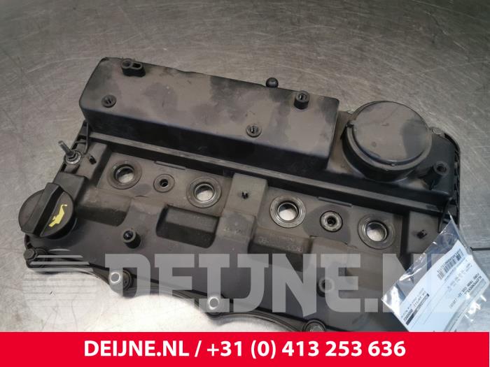 Usagé Couvercle soupapes Ford Transit Custom Prix € 60,50 Prix TTC proposé par van Deijne Onderdelen Uden B.V.