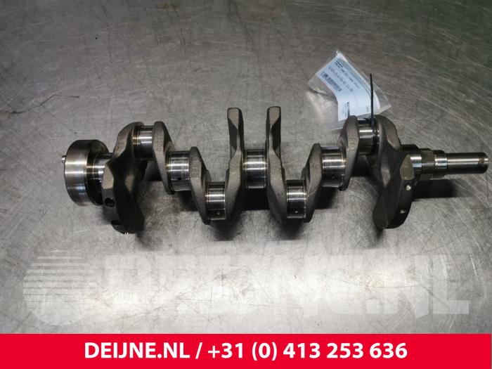 Używane Wal korbowy Volvo V40 (MV) 1.6 T3 GTDi 16V Cena € 300,00 Procedura marży oferowane przez van Deijne Onderdelen Uden B.V.