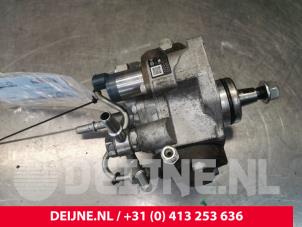Used Mechanical fuel pump Hyundai H350 Price € 242,00 Inclusive VAT offered by van Deijne Onderdelen Uden B.V.