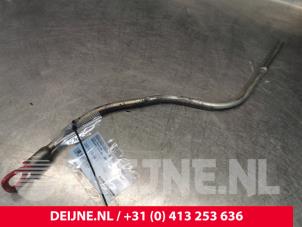 Used Oil dipstick Mercedes Vito Price € 24,20 Inclusive VAT offered by van Deijne Onderdelen Uden B.V.
