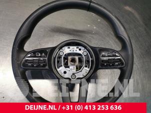 Used Steering wheel Mercedes Sprinter 4t (910.0/910.1/907.1/907.2) 316 CDI 2.1 D Price € 272,25 Inclusive VAT offered by van Deijne Onderdelen Uden B.V.