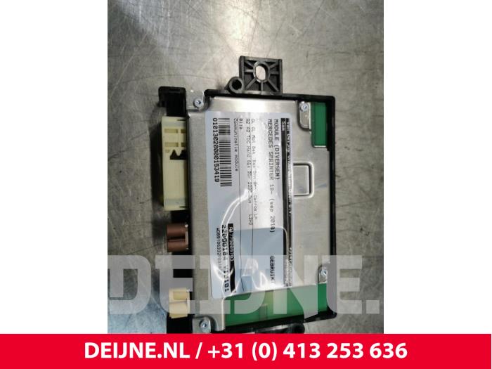 Używane Modul (rózne) Mercedes Sprinter 3,5t (910.0/910.1/907.1/907.2) 314 CDI 2.1 D FWD Cena € 169,40 Z VAT oferowane przez van Deijne Onderdelen Uden B.V.