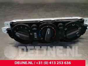 Używane Panel sterowania nagrzewnicy Ford Transit Connect (PJ2) 1.6 TDCi 16V 75 Cena € 42,35 Z VAT oferowane przez van Deijne Onderdelen Uden B.V.