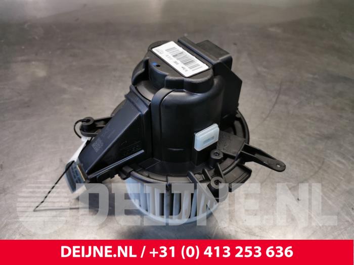 Heizung Belüftungsmotor van een Peugeot Expert (VA/VB/VE/VF/VY) 1.6 Blue HDi 95 16V 2019