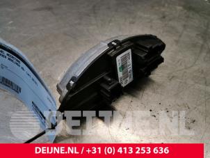 Używane Opornik nagrzewnicy Citroen Berlingo Electric Cena € 18,15 Z VAT oferowane przez van Deijne Onderdelen Uden B.V.