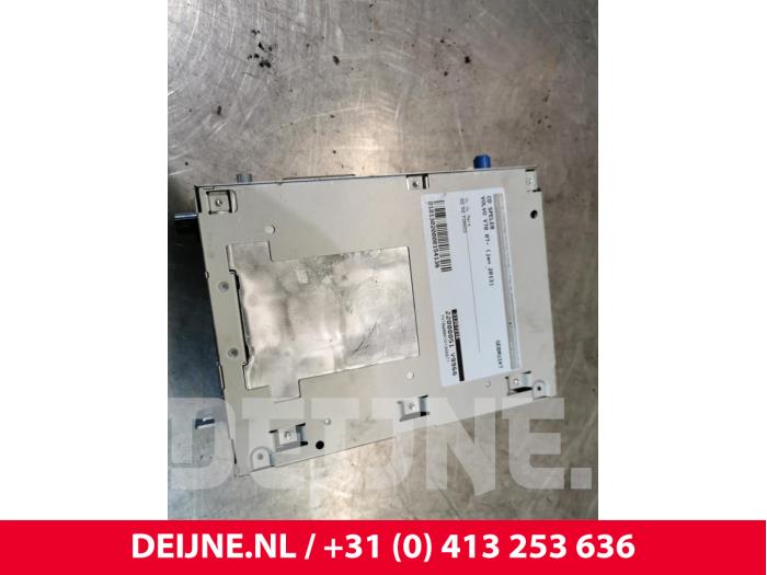 Używane Odtwarzacz CD Volvo V70 (BW) 2.0 D4 20V Cena € 50,00 Procedura marży oferowane przez van Deijne Onderdelen Uden B.V.