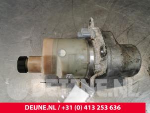 Used Power steering pump Volvo V50 (MW) 1.6 D 16V Price € 80,00 Margin scheme offered by van Deijne Onderdelen Uden B.V.