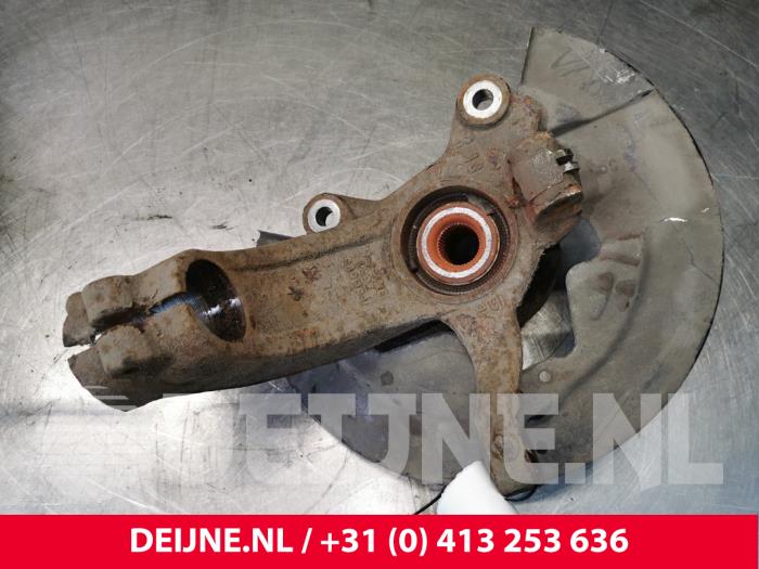 Knuckle, front left from a Volvo XC60 I (DZ) 2.0 D4 16V 2014