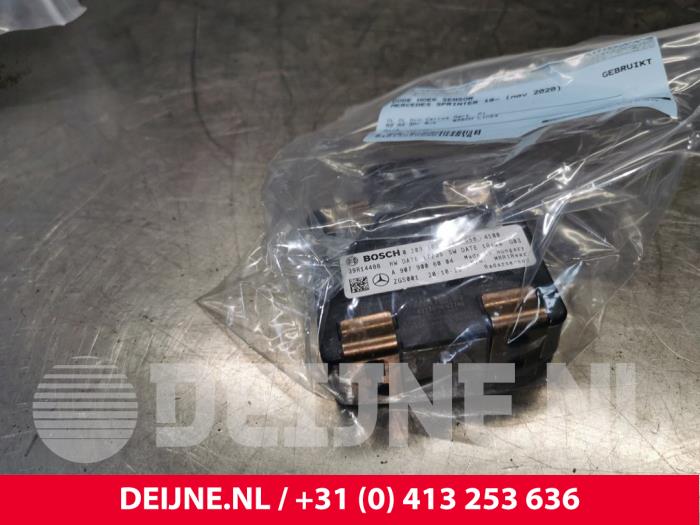 Begagnade Dödvinkelsensor Mercedes Sprinter 5t (907.6) 315 CDI 2.0 D RWD Pris € 242,00 Inklusive moms erbjuds av van Deijne Onderdelen Uden B.V.