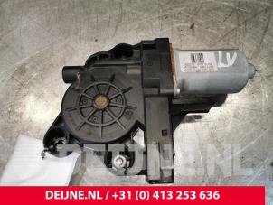 Usados Motor de ventanilla de puerta Volvo S80 (AR/AS) 2.0 D4 16V Precio € 30,00 Norma de margen ofrecido por van Deijne Onderdelen Uden B.V.