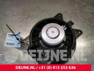 Used Speaker Volvo XC60 II (UZ) 2.0 B4 16V AWD Price € 30,00 Margin scheme offered by van Deijne Onderdelen Uden B.V.