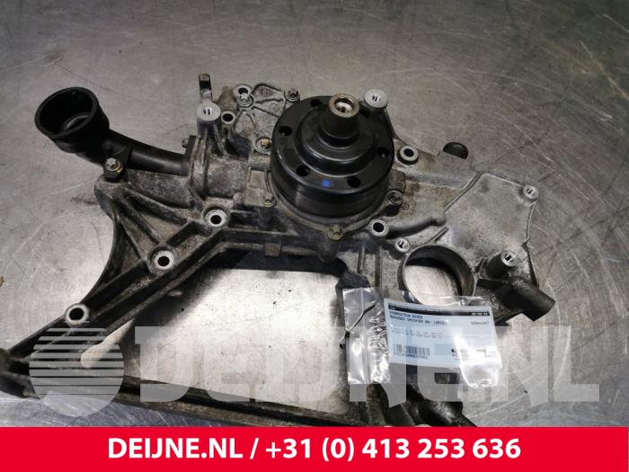 Alternator upper bracket from a Mercedes-Benz Sprinter 3,5t (906.63) 313 CDI 16V 4x4 2012