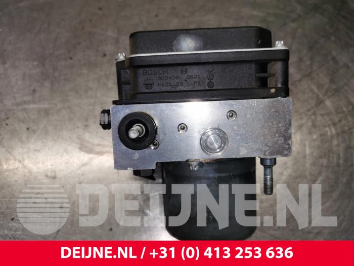 Begagnade ABS-pump Peugeot 308 (4A/C) 1.6 16V THP 150 Pris € 80,00 Marginaltabell erbjuds av van Deijne Onderdelen Uden B.V.