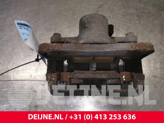 Rear brake calliper, left from a Opel Antara (LA6) 2.2 CDTI 16V 4x2 2015