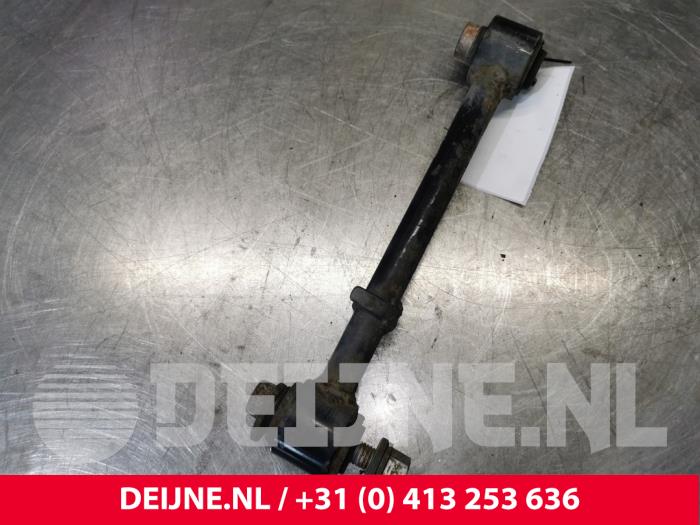 Wahacz dolny prawy tyl z Opel Antara (LA6) 2.2 CDTI 16V 4x2 2015