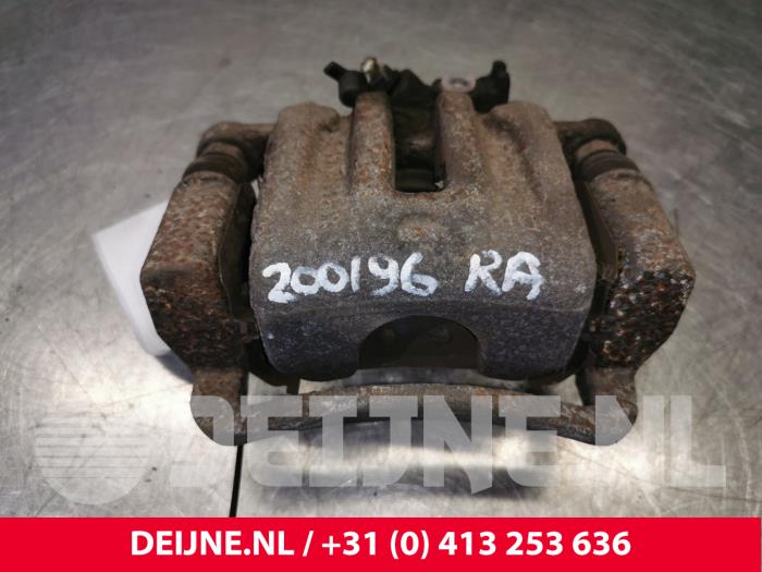 Rear brake calliper, right from a Opel Antara (LA6) 2.2 CDTI 16V 4x2 2015