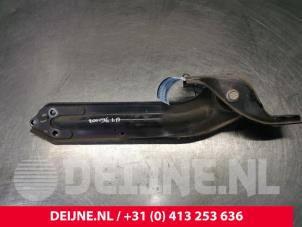 Used Rear lower wishbone, left Opel Antara (LA6) 2.2 CDTI 16V 4x2 Price € 25,00 Margin scheme offered by van Deijne Onderdelen Uden B.V.