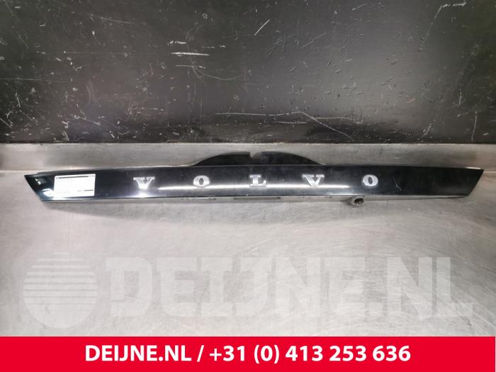 Tailgate handle Volvo V60 I 2.0 D3 20V 71300 31385462