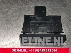 Used ESP switch Volkswagen Crafter (SY) 2.0 TDI Price € 12,10 Inclusive VAT offered by van Deijne Onderdelen Uden B.V.