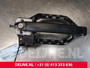 Usagé Poignée Volkswagen Crafter (SY) 2.0 TDI Prix € 48,40 Prix TTC proposé par van Deijne Onderdelen Uden B.V.