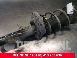 Used Front shock absorber rod, right Volvo V60 I (FW/GW) 2.0 D4 16V Price € 60,00 Margin scheme offered by van Deijne Onderdelen Uden B.V.