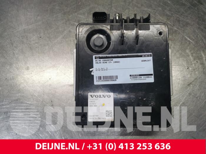 Używane DC/CD konwertor Volvo XC40 (XZ) 2.0 B4 16V Mild Hybrid Geartronic AWD Cena € 450,00 Procedura marży oferowane przez van Deijne Onderdelen Uden B.V.