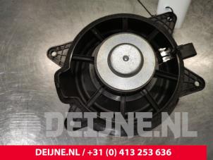 Gebrauchte Lautsprecher Volvo XC60 II (UZ) 2.0 D4 16V AWD Preis € 100,00 Margenregelung angeboten von van Deijne Onderdelen Uden B.V.
