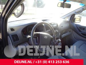 Used Rear view mirror Hyundai H-300 2.5 CRDi Price € 30,25 Inclusive VAT offered by van Deijne Onderdelen Uden B.V.