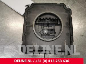 Usagé Module phare LED Volvo XC40 (XZ) 1.5 T3 Twin Engine 12V Prix sur demande proposé par van Deijne Onderdelen Uden B.V.