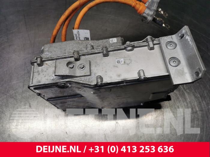 Inverter Volvo XC40 1.5 T3 Twin Engine 12V - 32223784 VOLVO