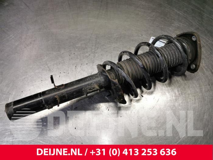 Front shock absorber rod, right Volvo XC40 1.5 T3 Twin Engine 12V ...