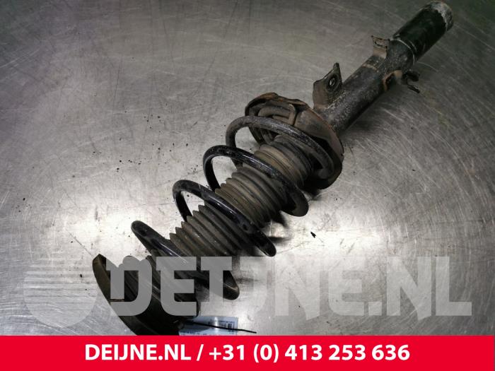 Front shock absorber rod, right Volvo XC40 1.5 T3 Twin Engine 12V ...