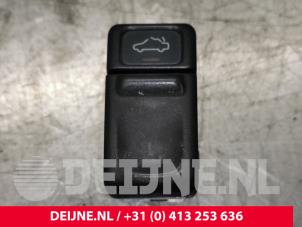 Used Convertible roof controller Volvo C70 (NC) 2.0 T 20V Price € 30,00 Margin scheme offered by van Deijne Onderdelen Uden B.V.