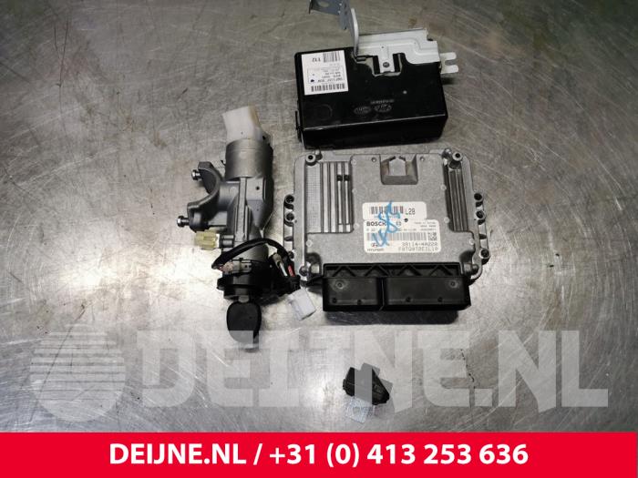 Used Ignition lock + computer Hyundai H-300 2.5 CRDi Price € 181,50 Inclusive VAT offered by van Deijne Onderdelen Uden B.V.