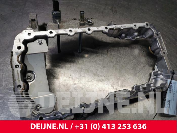 Usagé Couvercle carter Jaguar XF Prix € 84,70 Prix TTC proposé par van Deijne Onderdelen Uden B.V.