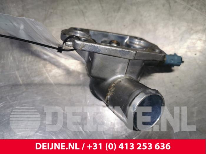 Thermostat from a Mitsubishi Canter 3.0 Di-D 16V 413 2011