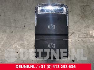 Used Parking brake switch Seat Leon SC (5FC) 2.0 TDI FR 16V Price € 14,00 Margin scheme offered by van Deijne Onderdelen Uden B.V.