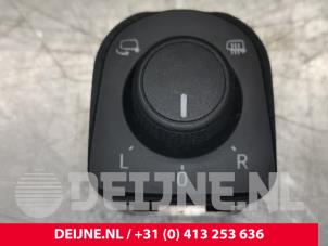 Używane Przelacznik lusterka Seat Leon SC (5FC) 2.0 TDI FR 16V Cena € 10,00 Procedura marży oferowane przez van Deijne Onderdelen Uden B.V.