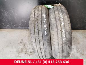 Usados Neumático Precio € 70,00 Norma de margen ofrecido por van Deijne Onderdelen Uden B.V.