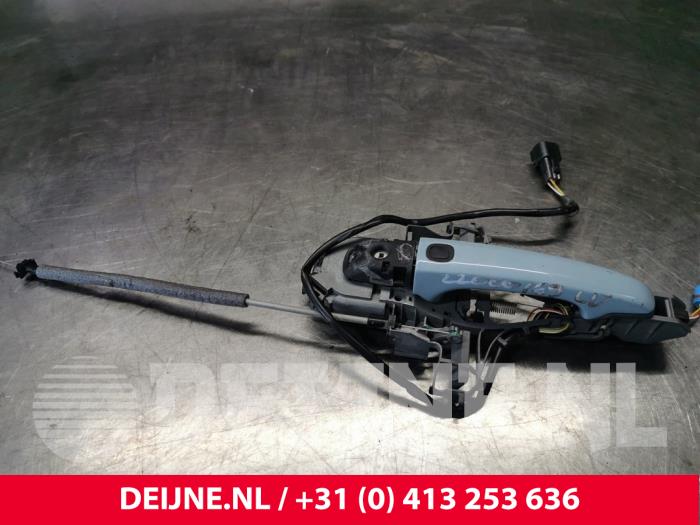 Door handle 4-door, front left Volvo XC60 3.0 T6 24V AWD - 30784201