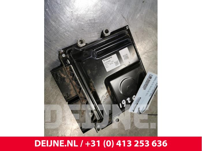 Used Engine management computer Volvo XC60 II (UZ) 2.0 T8 16V Hybrid AWD Price € 200,00 Margin scheme offered by van Deijne Onderdelen Uden B.V.